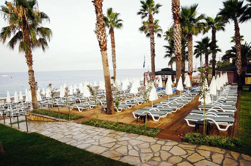 Meryan Beach Hotel